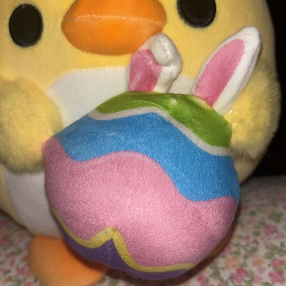 Yellow Plush Chick with Easter Egg - Picture 3 of 4